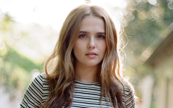 And she's prettier here, too.